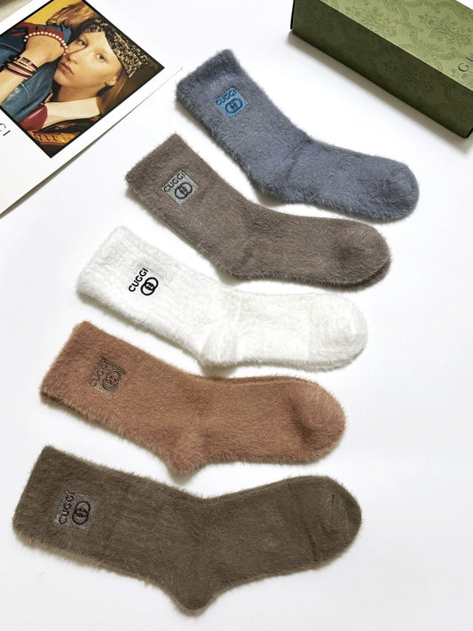 25 Summer new classic letter logo mink velvet mid-tube socks