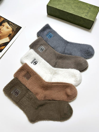 25 Summer new classic letter logo mink velvet mid-tube socks