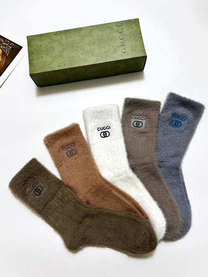 25 Summer new classic letter logo mink velvet mid-tube socks