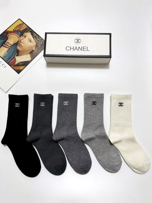 25 Summer new classic letter logo cashmere blended mid-tube socks