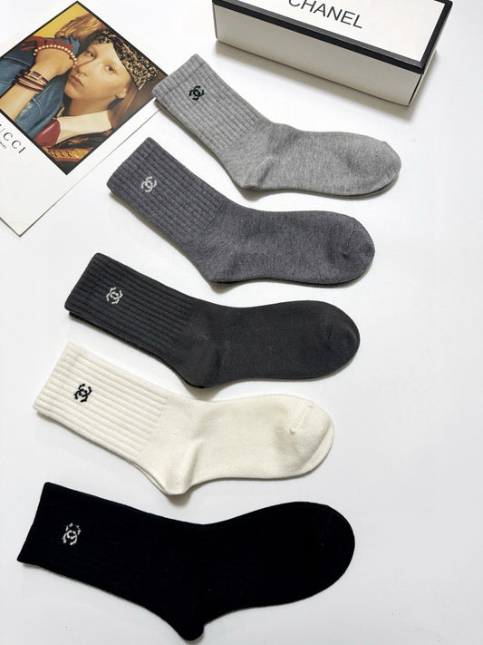 25 Summer new classic letter logo cashmere blended mid-tube socks