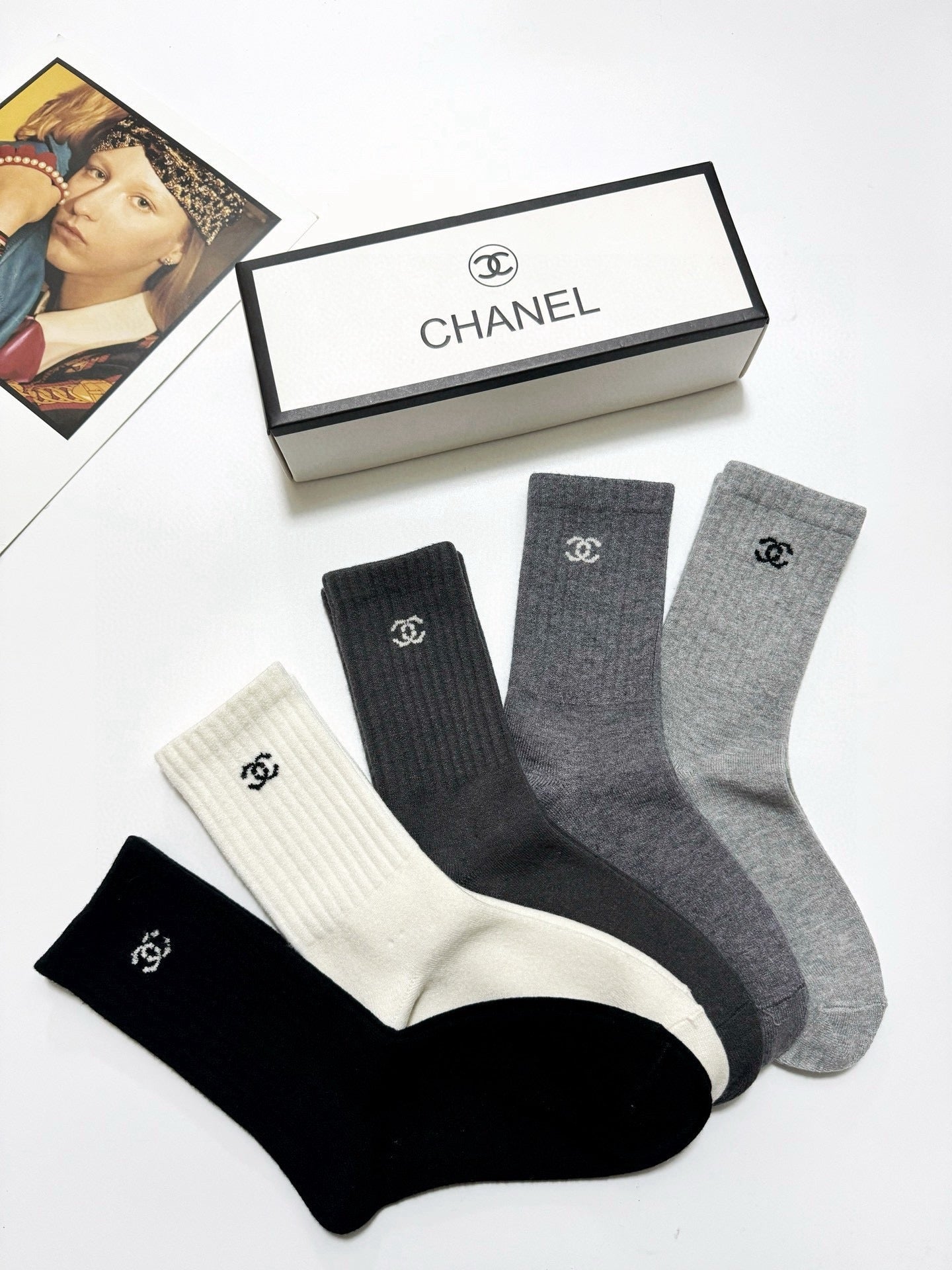 25 Summer new classic letter logo cashmere blended mid-tube socks