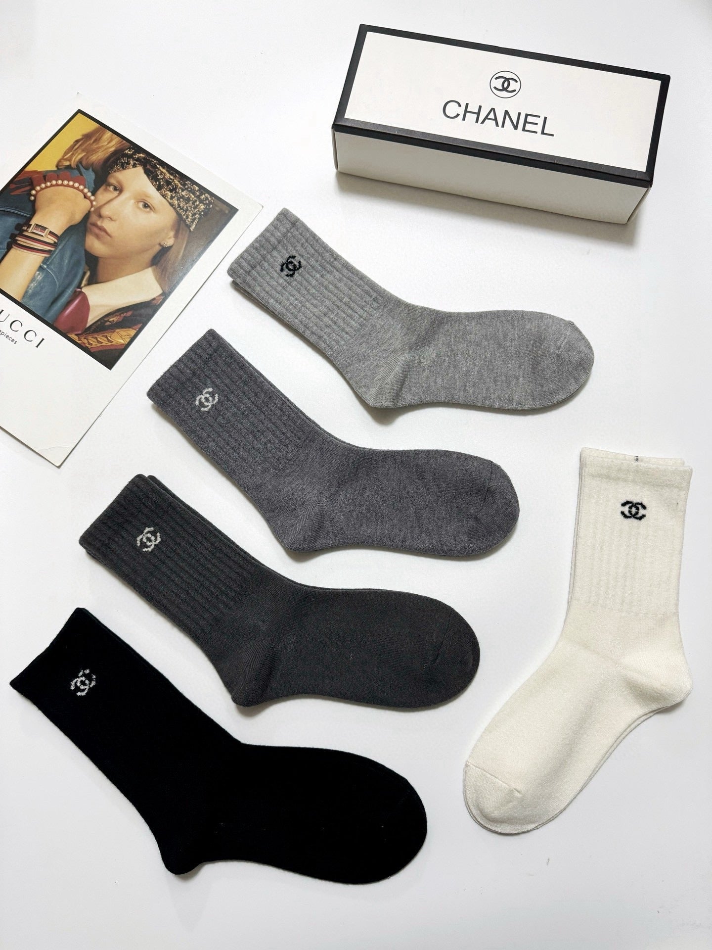 25 Summer new classic letter logo cashmere blended mid-tube socks