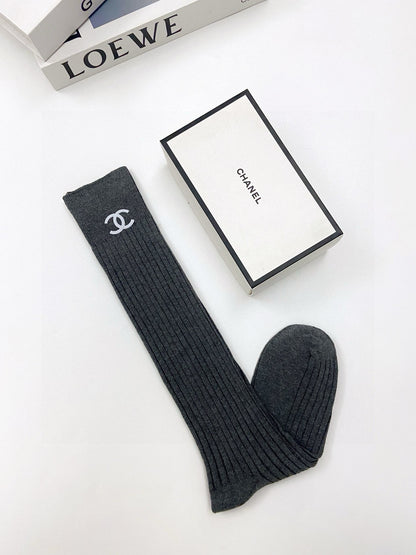 25 Summer new classic letter logo pure cotton socks
