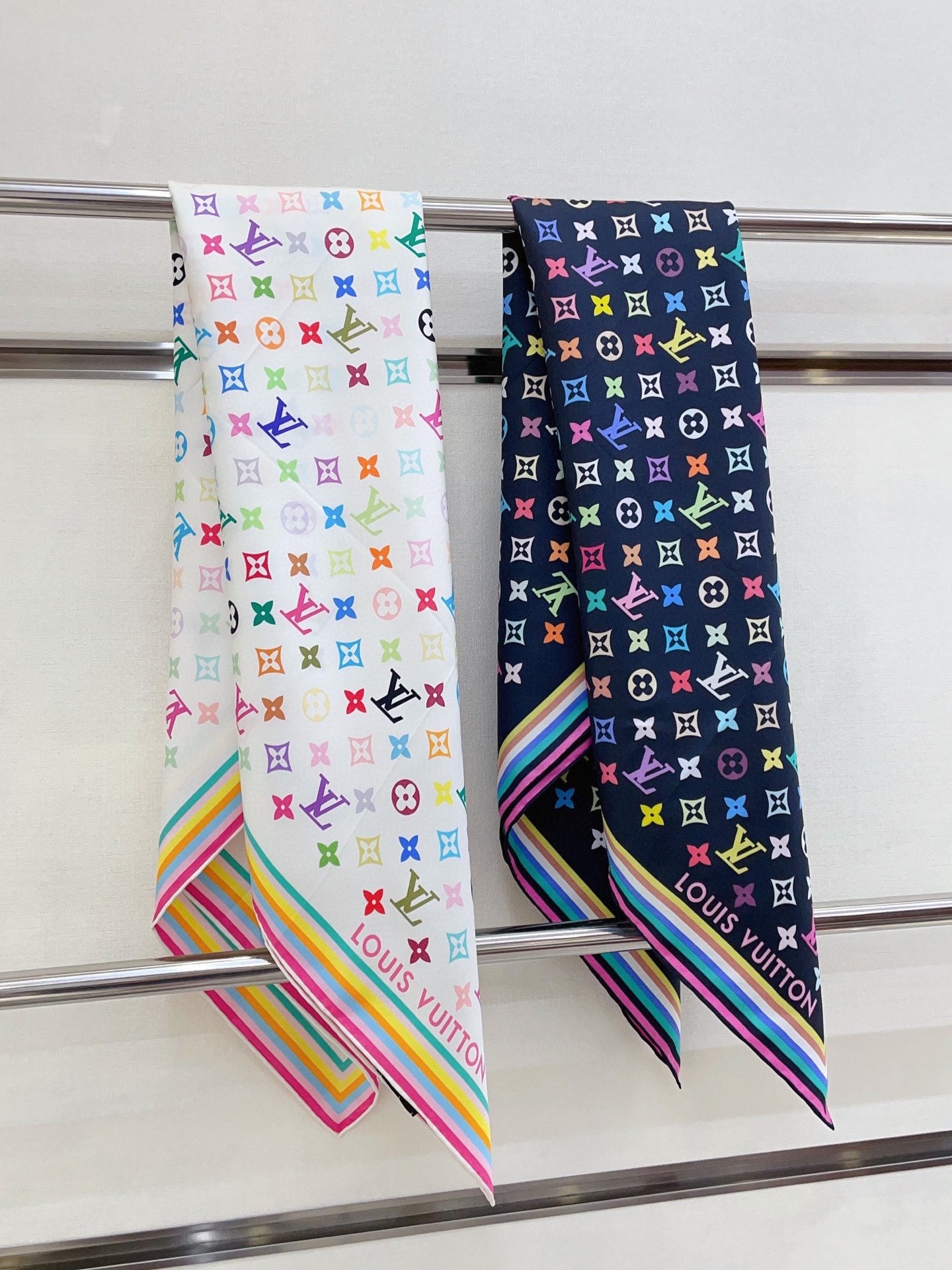 25 Sommer neuer quadratischer Schal aus Twill-Seide