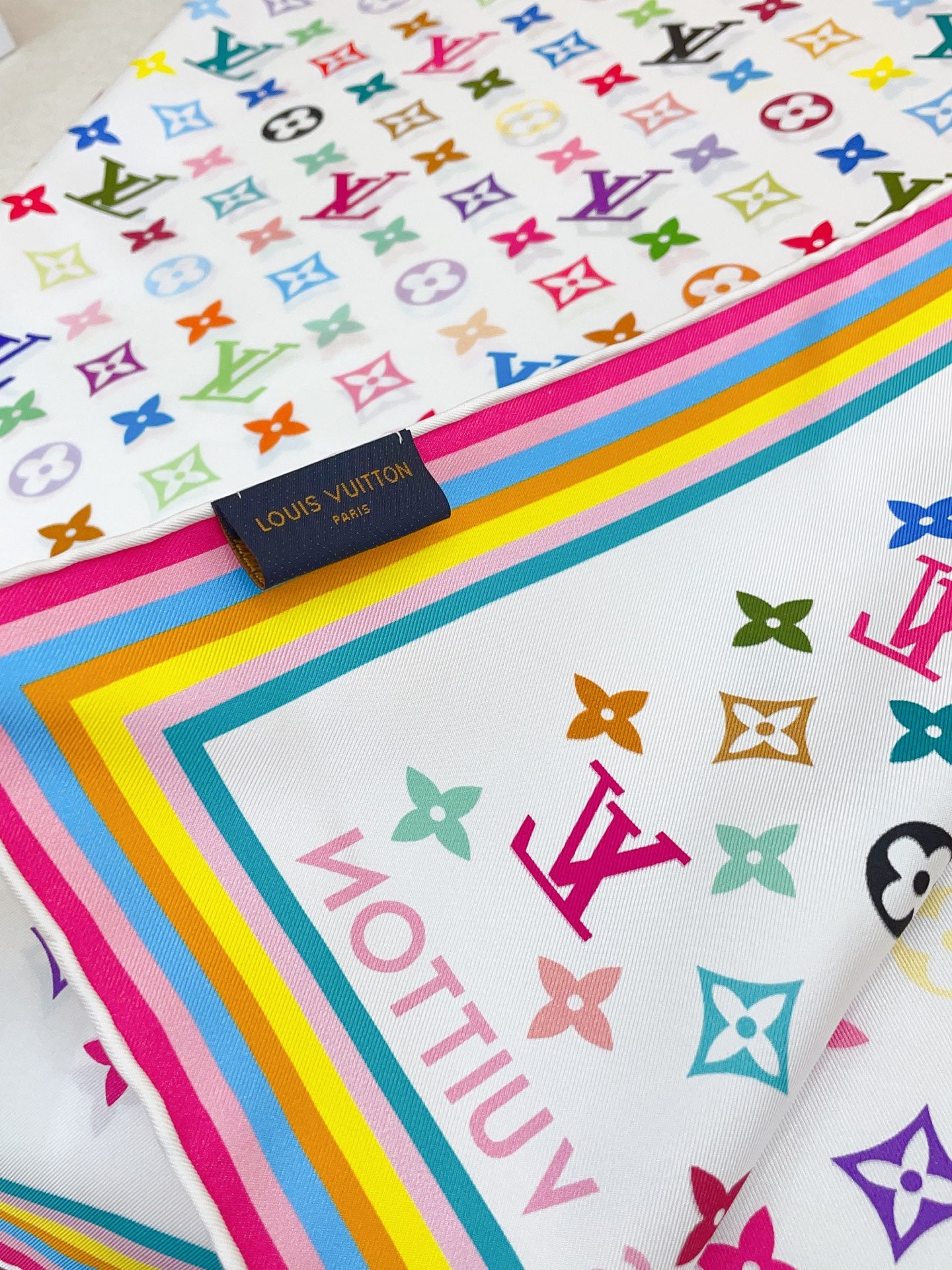 25 Sommer neuer quadratischer Schal aus Twill-Seide