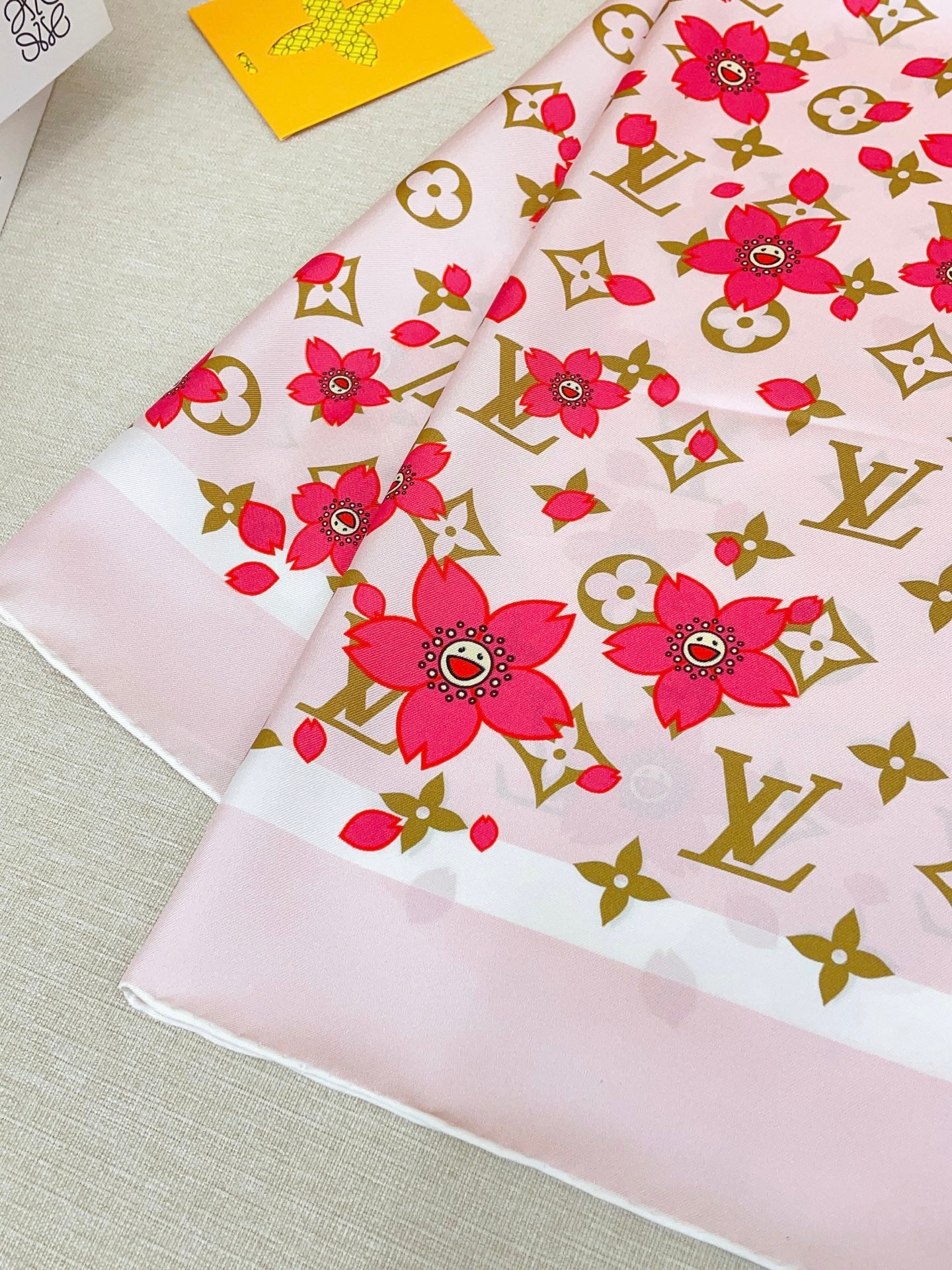 25 Summer New Twill Silk Square Scarf