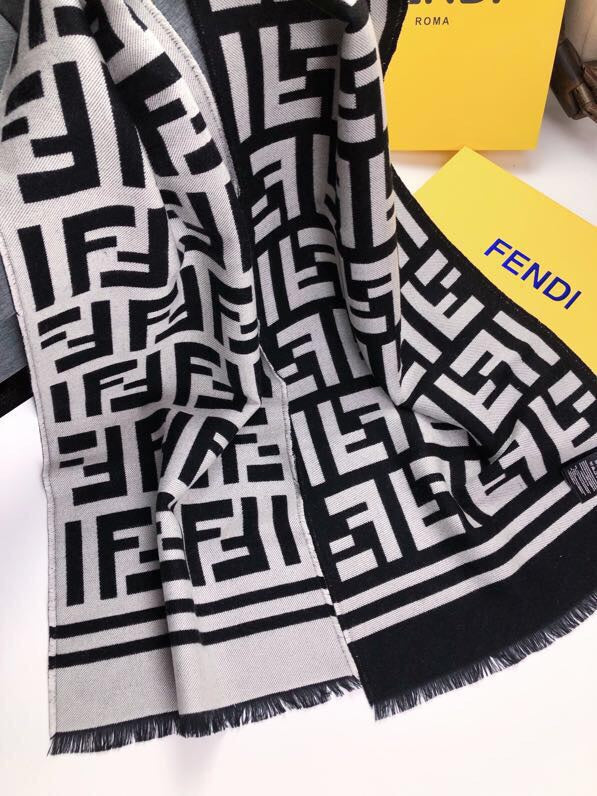25 autumn and winter new letter old flower scarf
