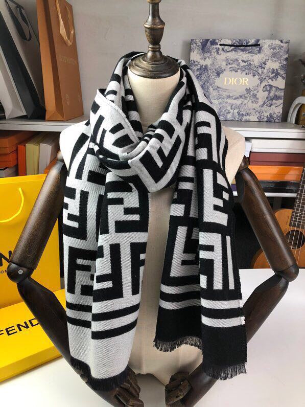25 autumn and winter new letter old flower scarf