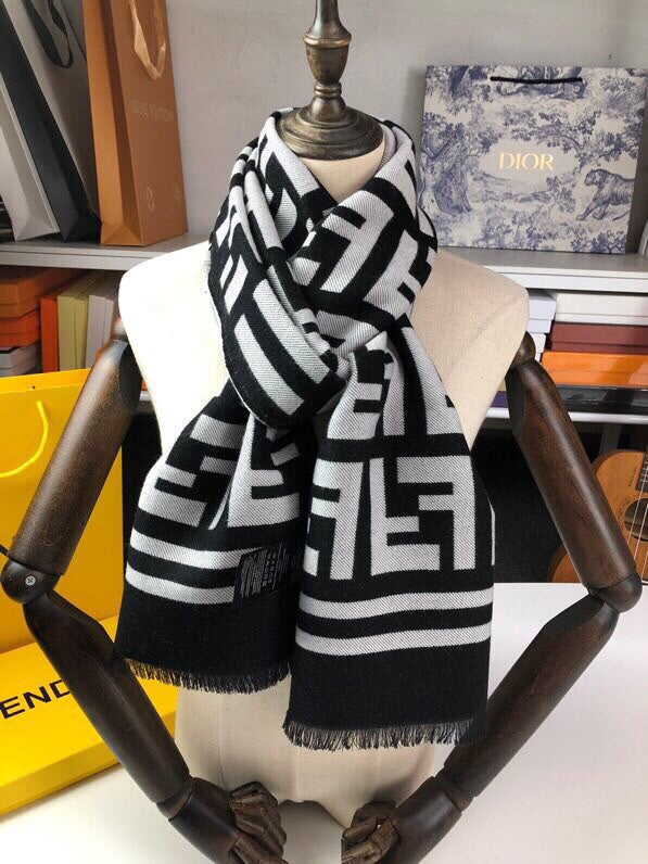 25 autumn and winter new letter old flower scarf