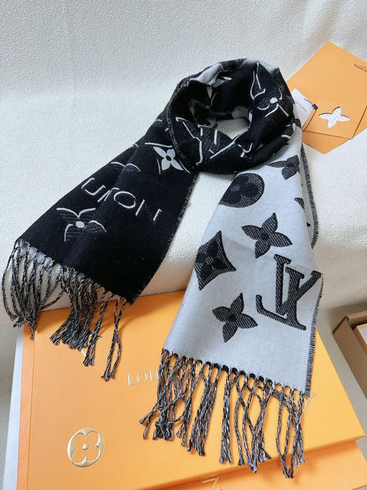 25 autumn and winter new monogram letter tassel scarf