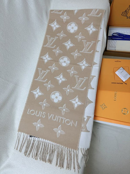 25 autumn and winter new monogram letter tassel scarf
