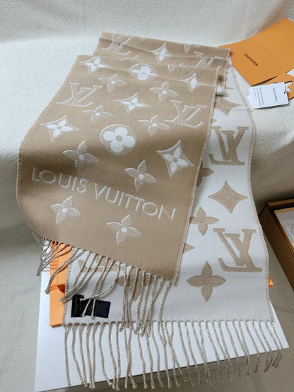 25 autumn and winter new monogram letter tassel scarf