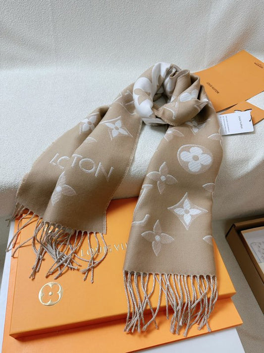25 autumn and winter new monogram letter tassel scarf