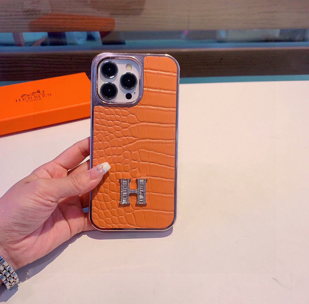Crocodile pattern H letter phone case