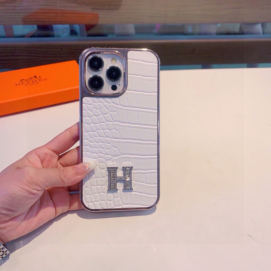 Crocodile pattern H letter phone case