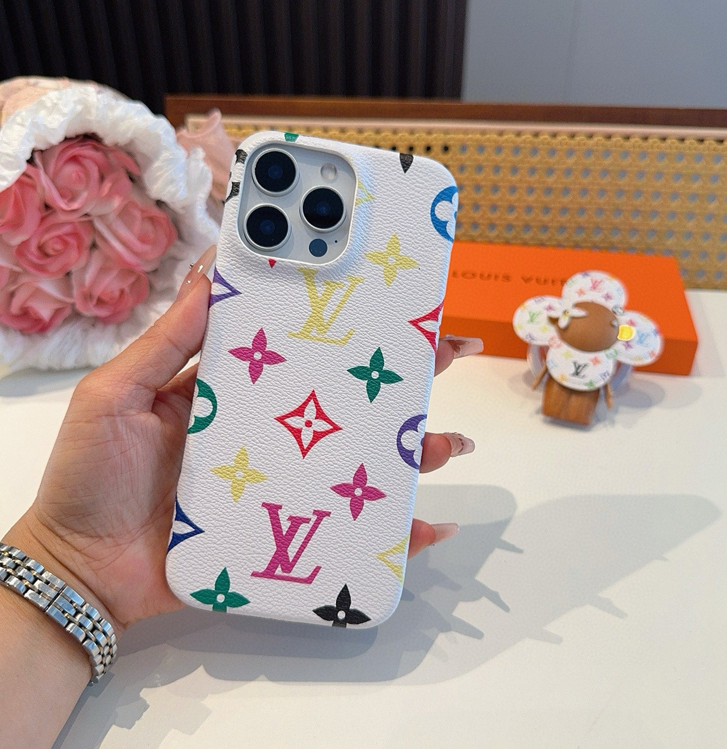 Classic old flower magnetic phone case