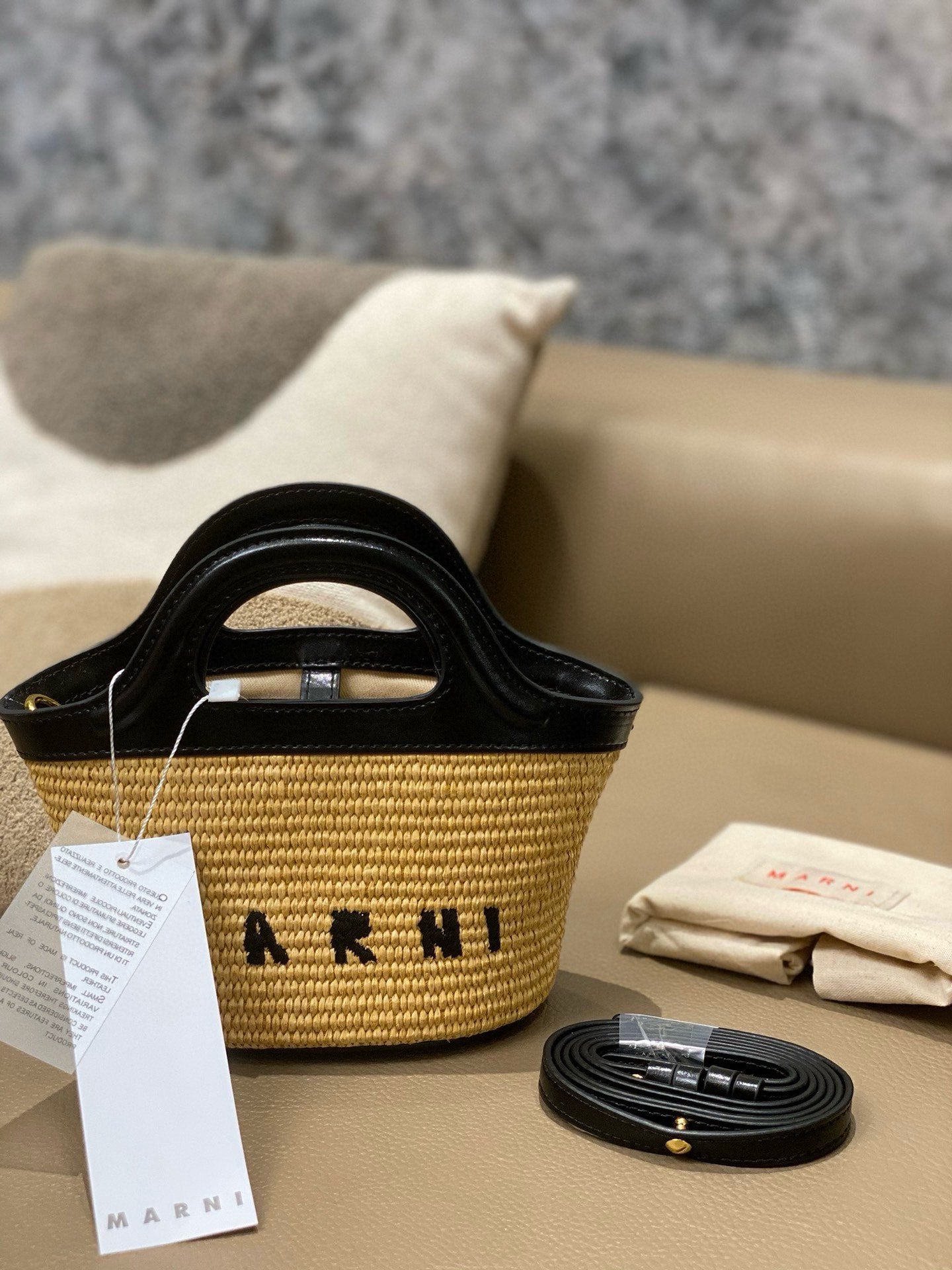 Woven straw basket bag