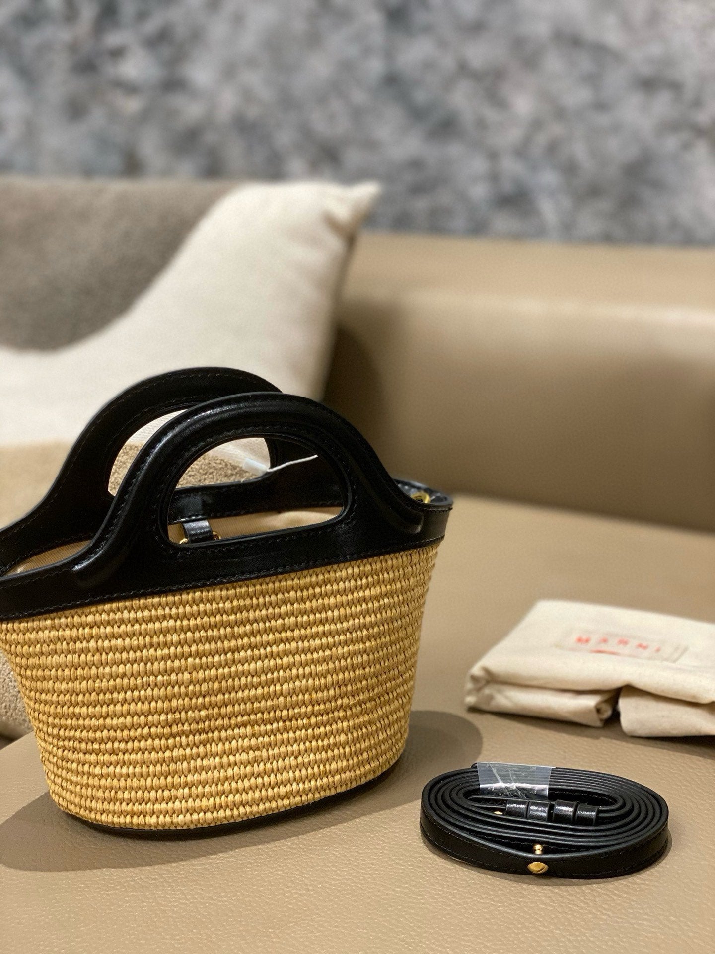 Woven straw basket bag