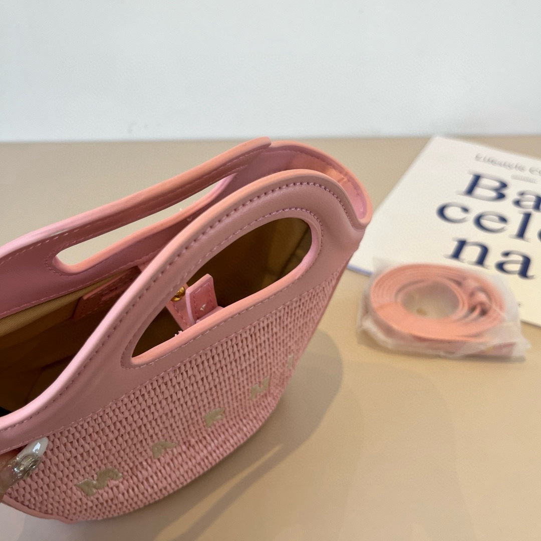 Woven straw basket bag