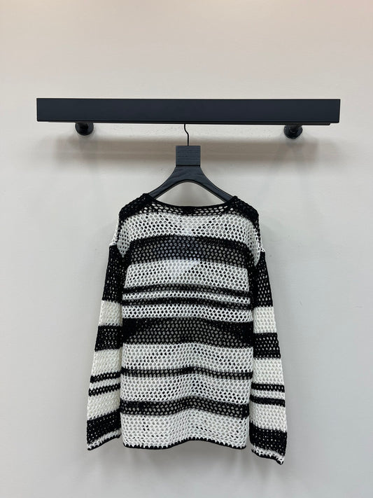 CE 25 early autumn new style long-sleeved knitted top with bandages and stripes!