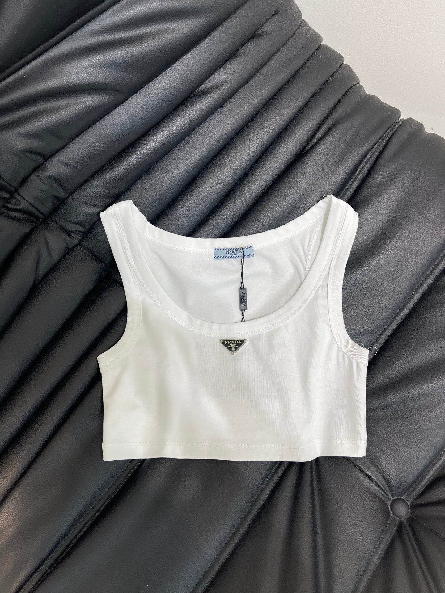 P 25 Classic Triangle Logo Short-Sleeve Tank Top