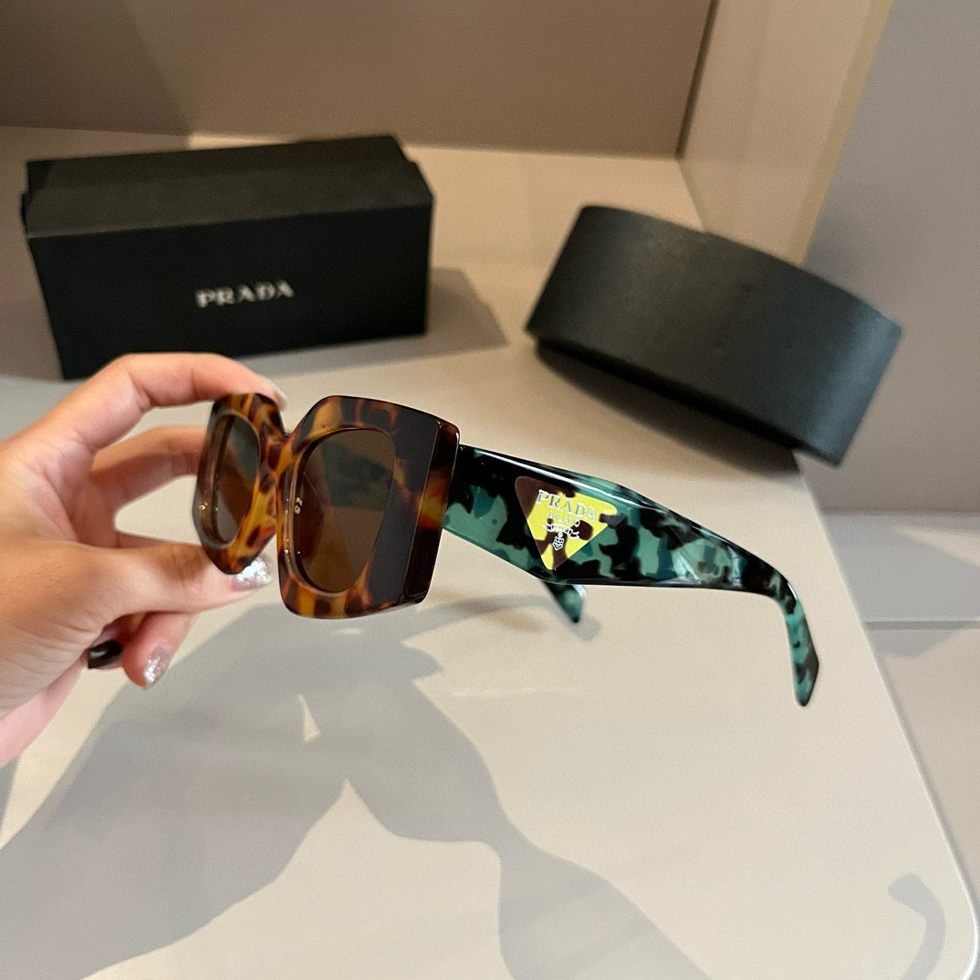 New cat-eye sunglasses
