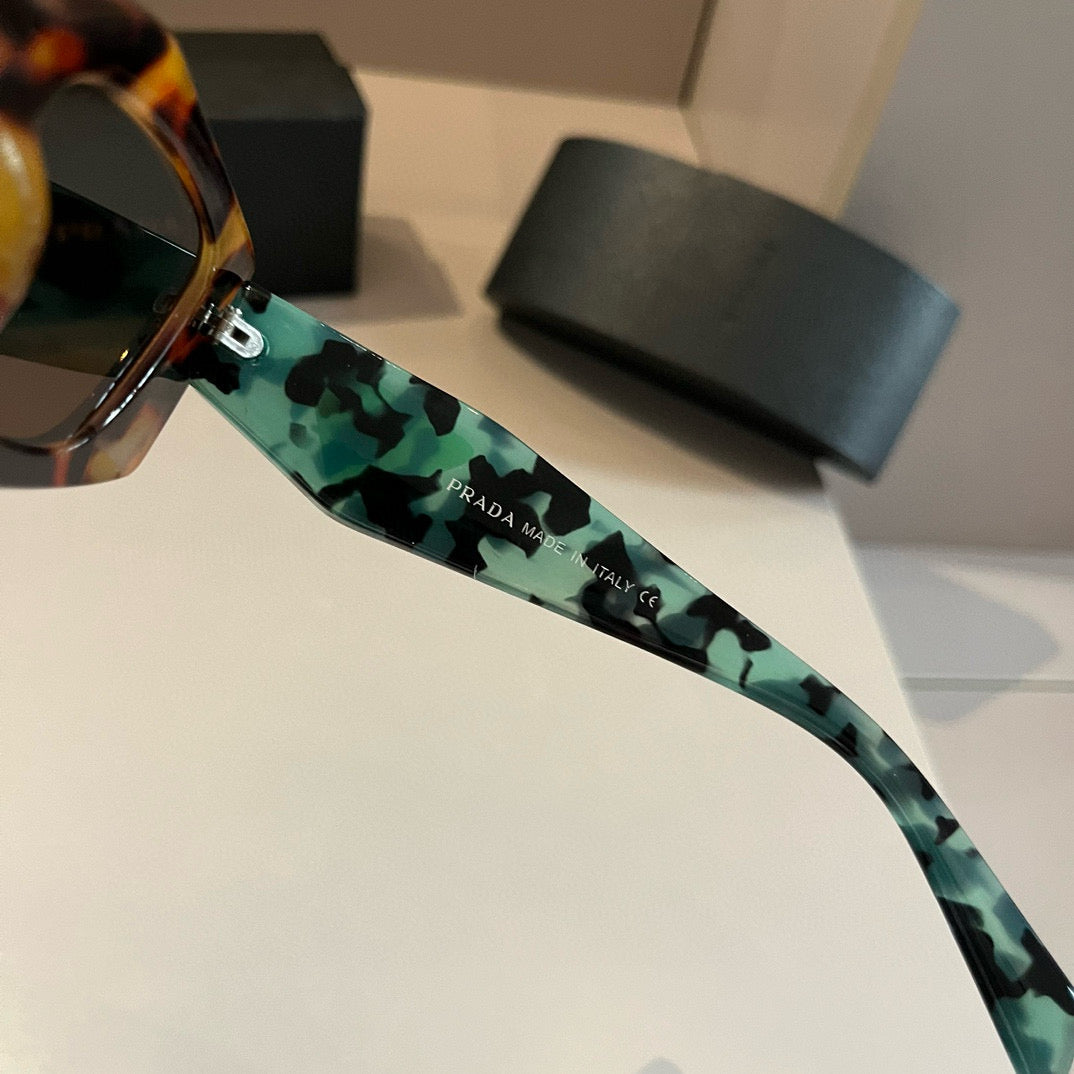 New cat-eye sunglasses