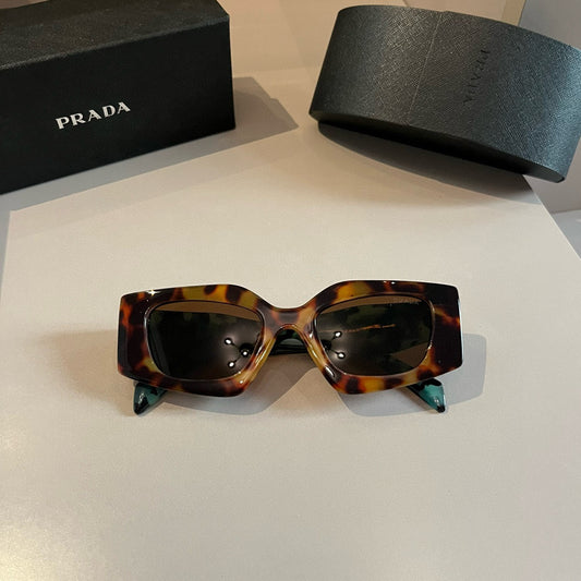 New cat-eye sunglasses