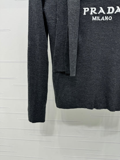 25 Early Autumn New Irregular Neck Knitted Long Sleeve Top