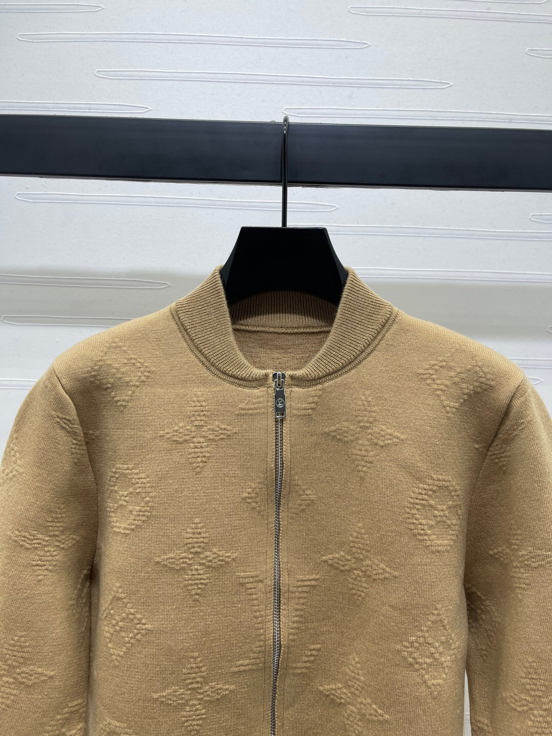2025 Early Autumn New Jacquard Letter Knitted Jacket