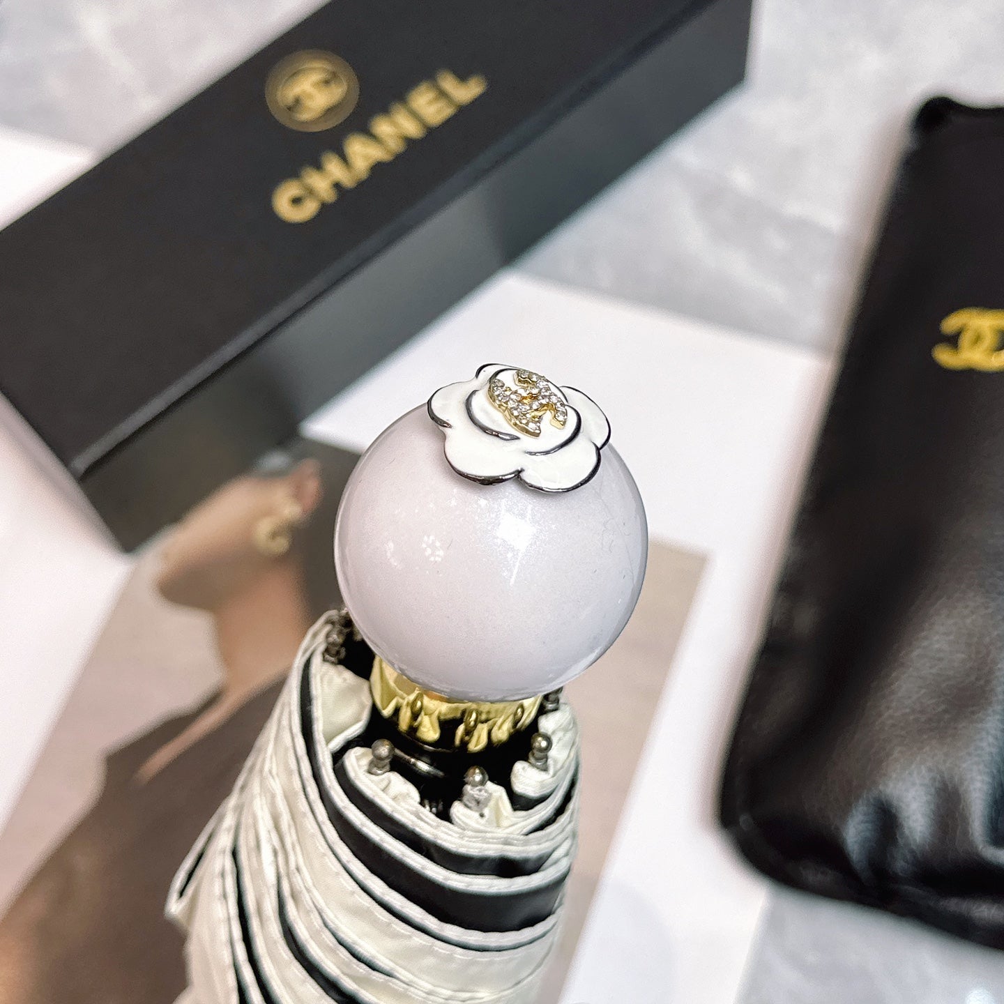 New style pearl handle with leather umbrella cover folding umbrella