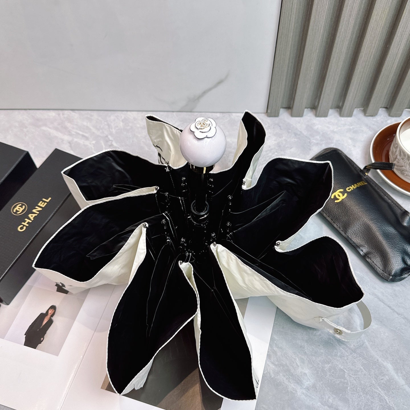 New style pearl handle with leather umbrella cover folding umbrella