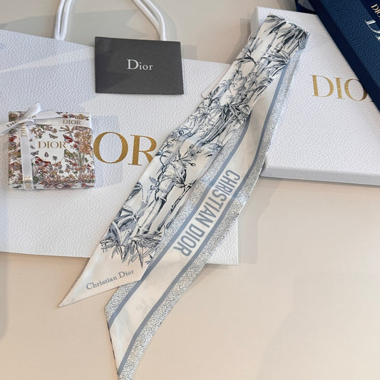 New classic printed silk scarf