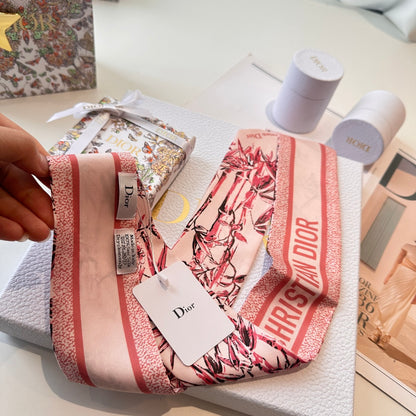 New classic printed silk scarf