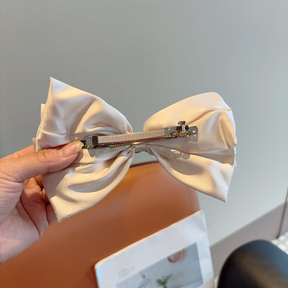 New bow clip
