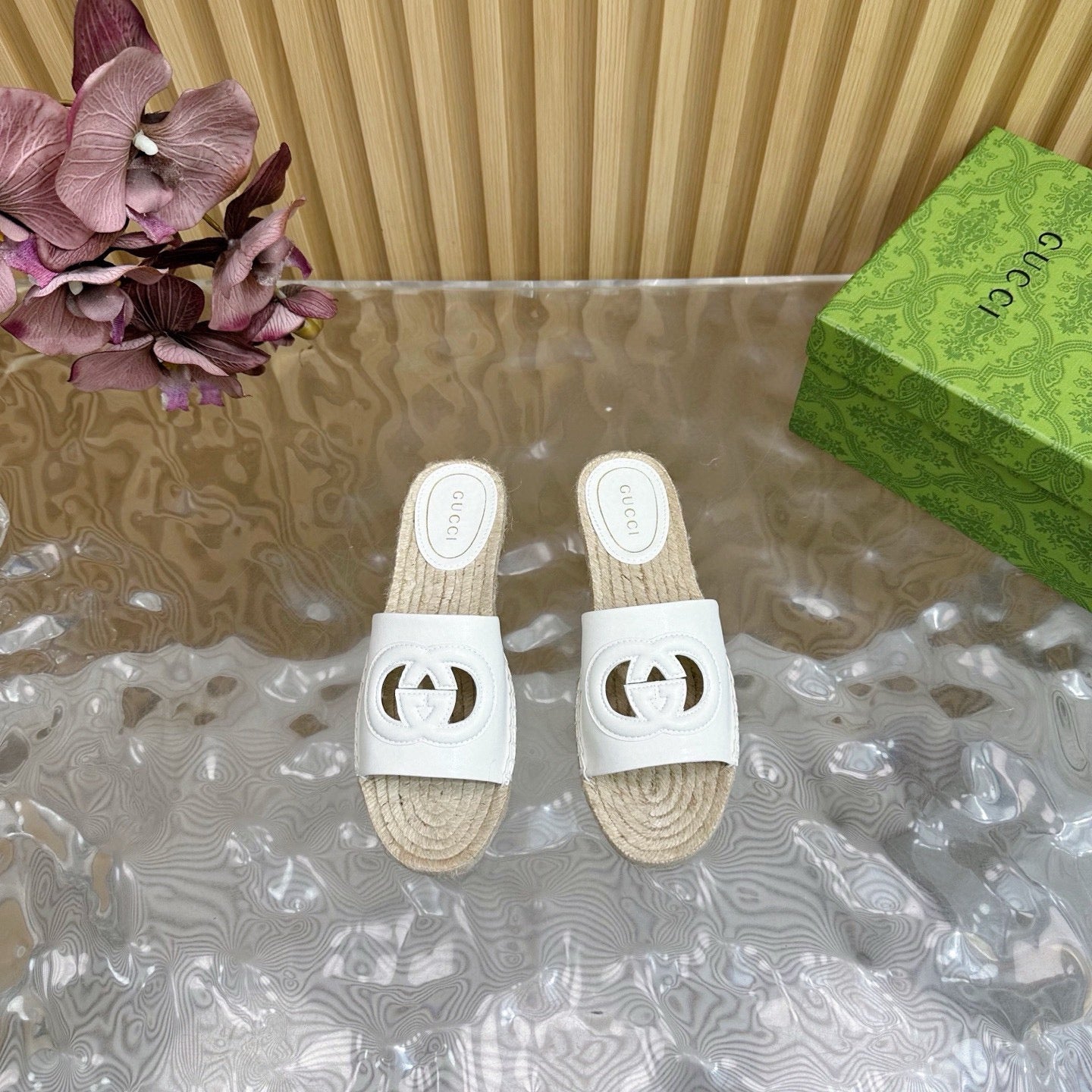 G 25 Straw sole slippers