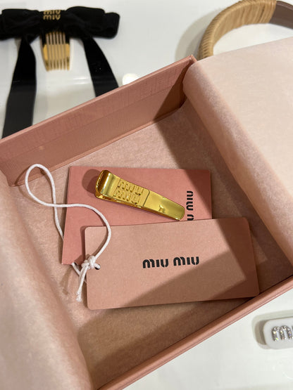 Mi 25 Golden letter duckbill clip hair clip