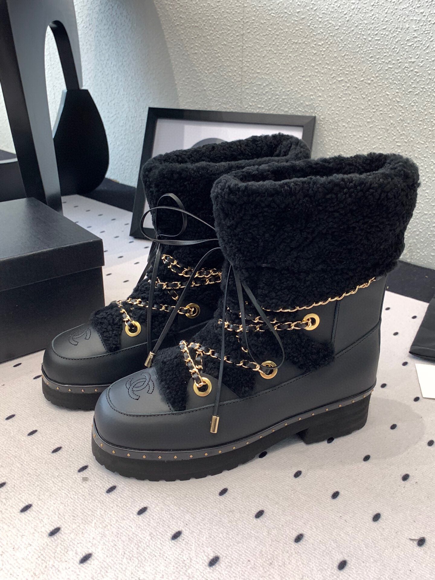 C 25 Classic snow boots（WHITE/BLACK）