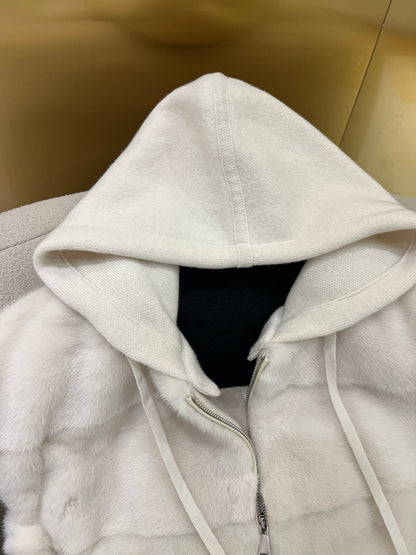 Bru 25 Noble and luxurious Mink Hooded Vest