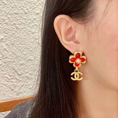 C 25  Flower Earrings