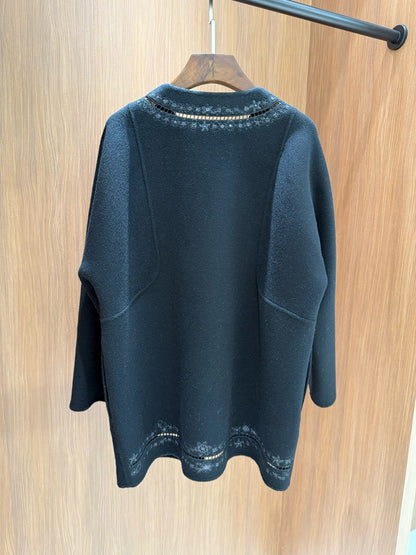 He 25 Embroidered cashmere coat