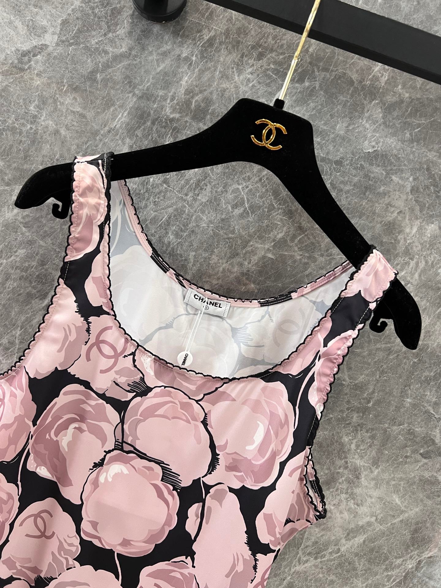 C 25 Medium Vintage Collection Black Pink Camellia Flower Print