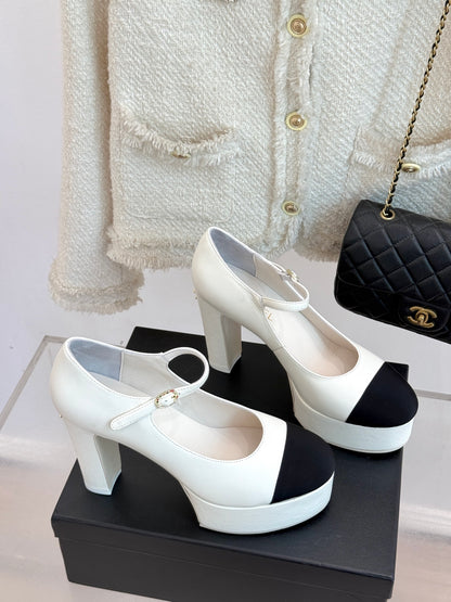 C 25 Model thick-soled high heels