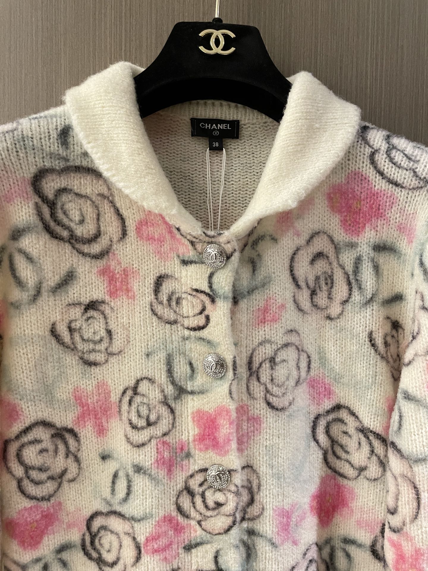 C 24 Floral pattern cashmere cardigan
