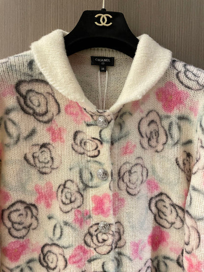C 24 Floral pattern cashmere cardigan