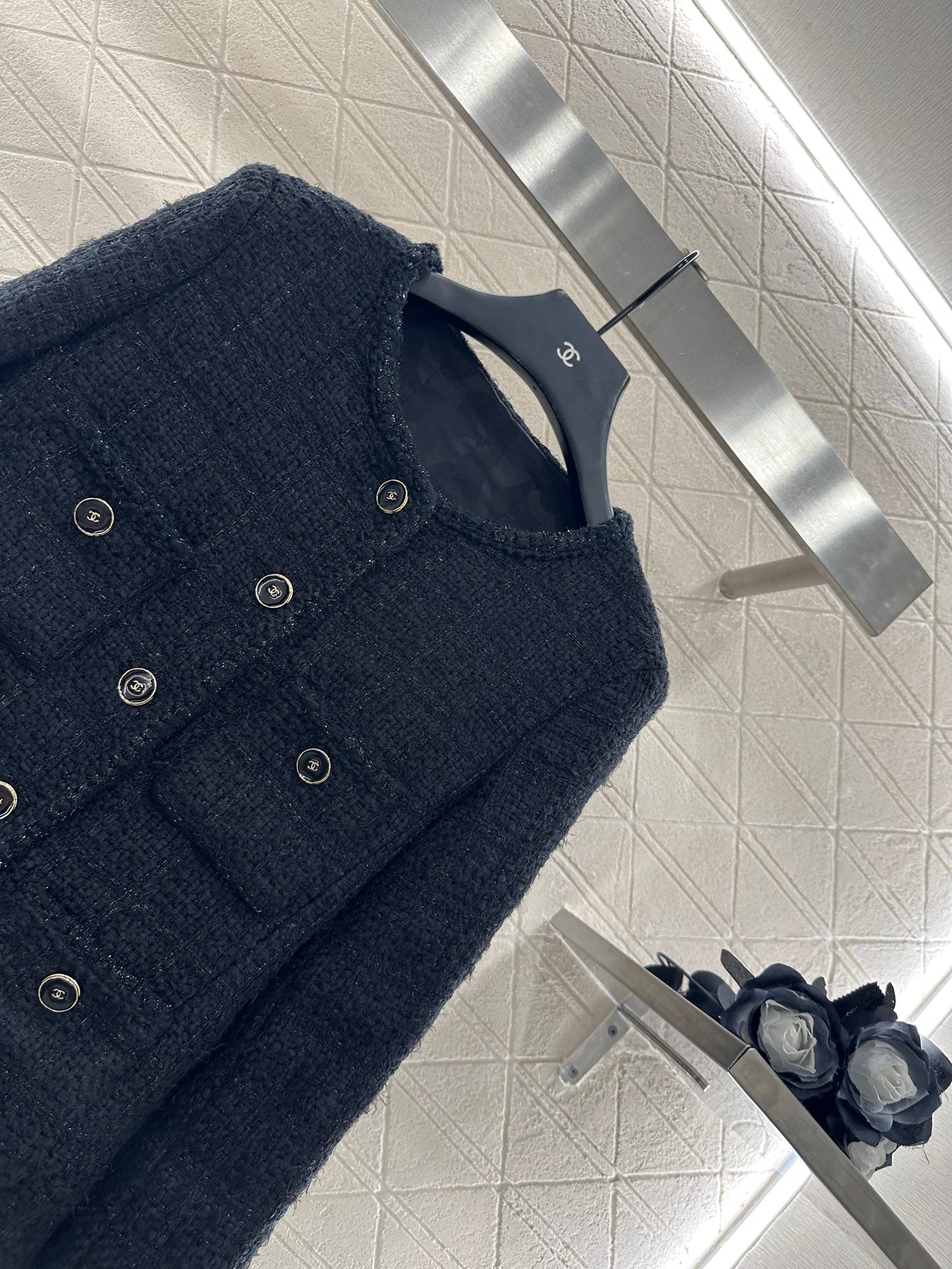 C 25 Bundled and woven woolen coat