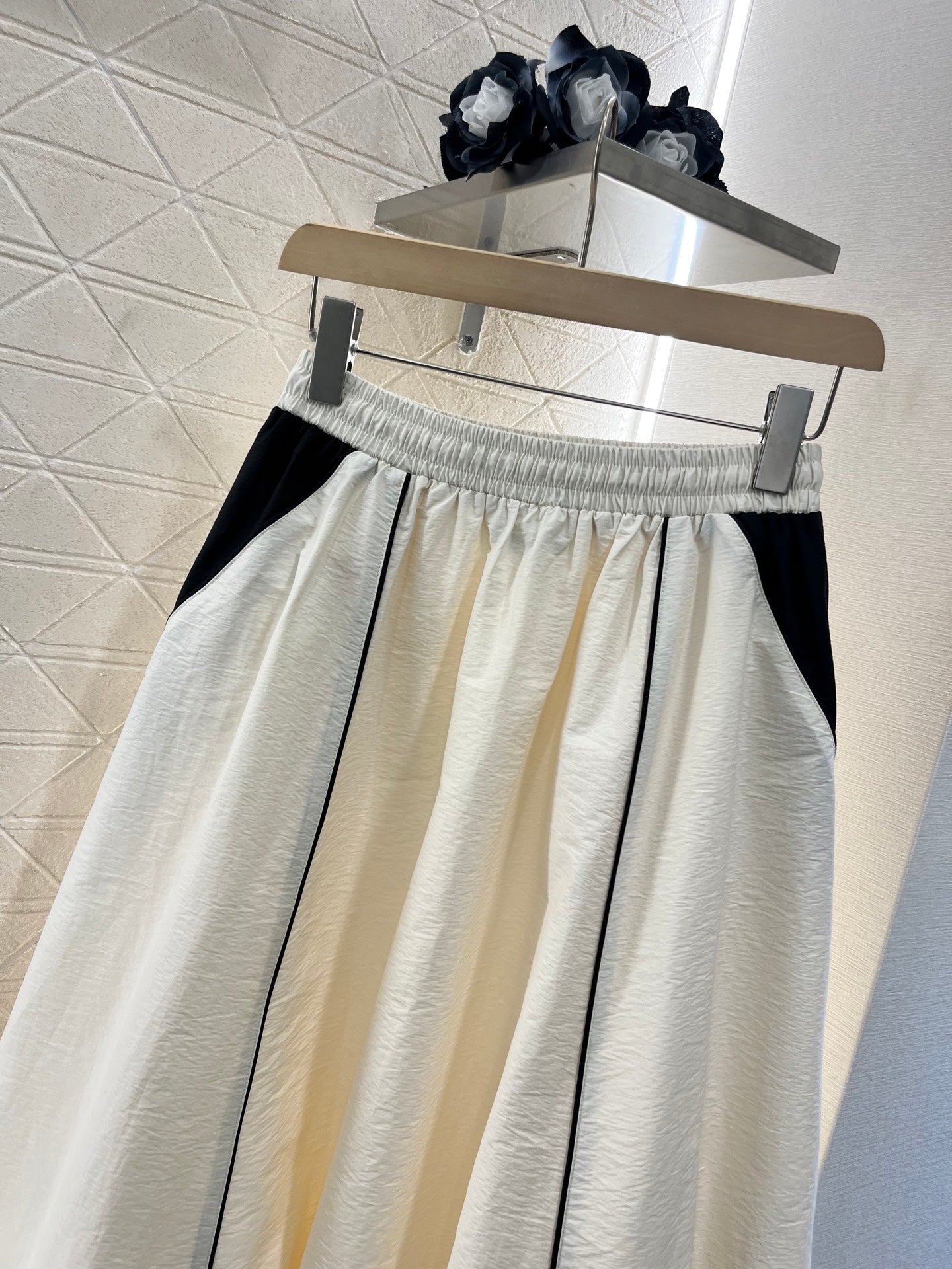 P 25Colorblocked Workwear Half Skirt