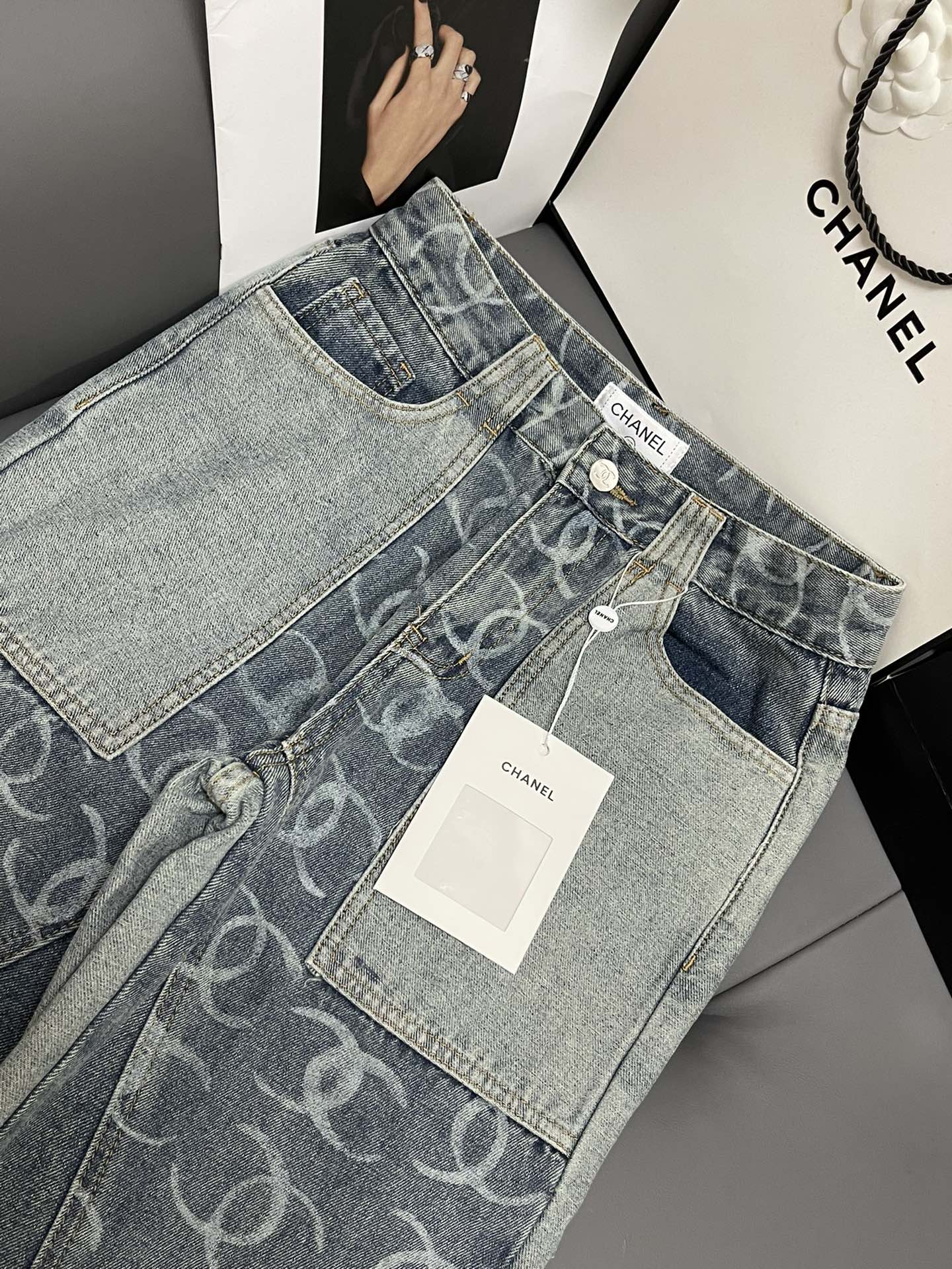 C 24 Light grey all-over print paneled denim trousers