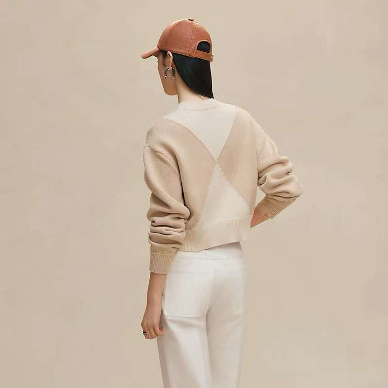 He 25 Two tone spliced short pullover sweater